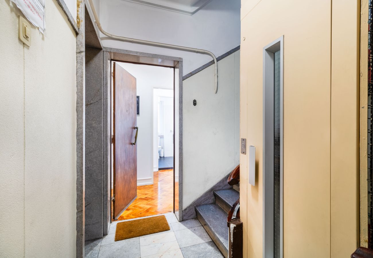 Apartamento em Lisboa - Cozy Downtown Avenue 3D by Central Hill