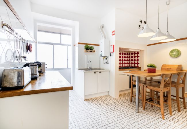 Apartamento em Lisboa - Large Bairro Alto 0D up to 18guests by Central Hill Apartamento em Lisboa - Large Bairro Alto 0D up to 18guests by Central Hill