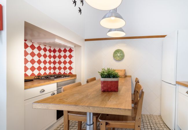 Apartamento em Lisboa - Large Bairro Alto 0D up to 18guests by Central Hill Apartamento em Lisboa - Large Bairro Alto 0D up to 18guests by Central Hill