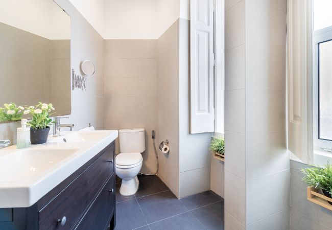 Apartamento em Lisboa - Large Bairro Alto 0D up to 18guests by Central Hill Apartamento em Lisboa - Large Bairro Alto 0D up to 18guests by Central Hill