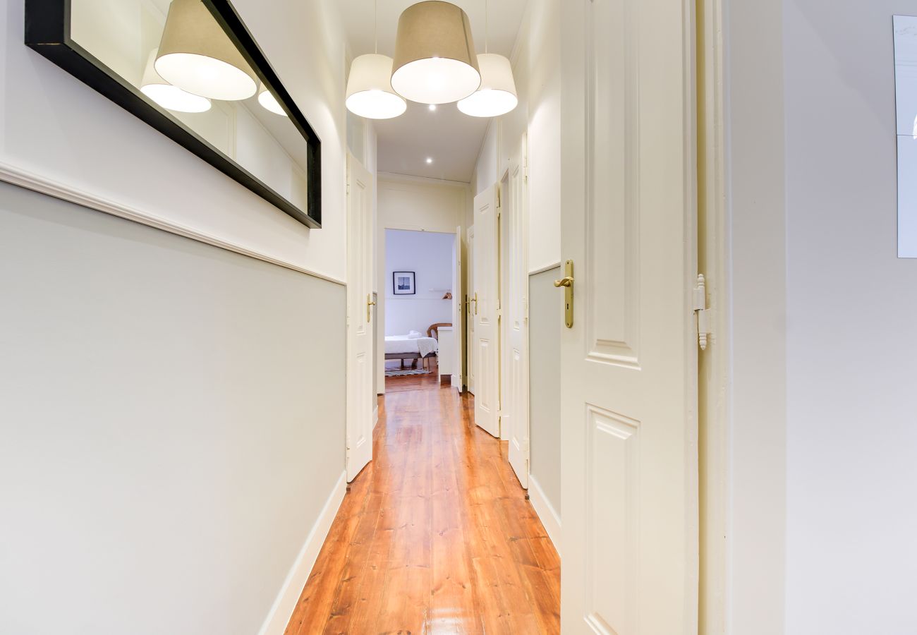 Apartamento em Lisboa - Bairro Alto View 0D up to 18guests by Central Hill