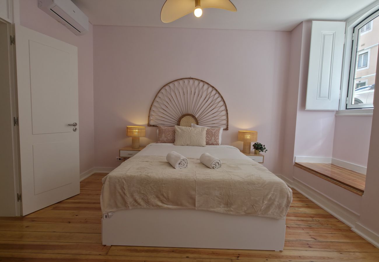 Apartamento em Lisboa - [NEW] Large Bairro Alto 0D up to 18guests by Central Hill