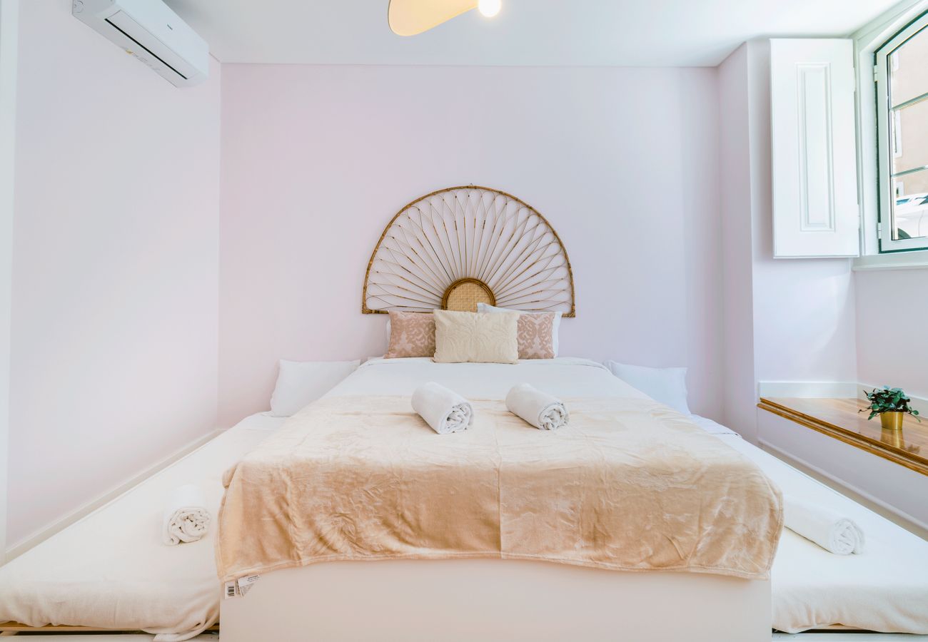 Apartamento em Lisboa - [NEW] Large Bairro Alto 0D up to 18guests by Central Hill