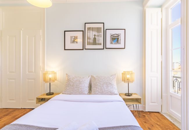 Apartamento em Lisbon - Bairro Alto View 4E up to 22guests by Central Hill Apartamento em Lisbon - Bairro Alto View 4E up to 22guests by Central Hill