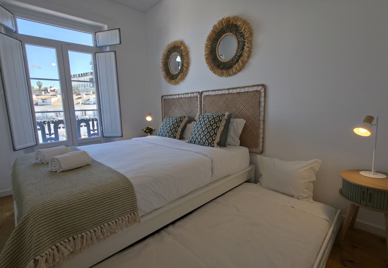 Apartamento em Lisboa - [NEW] Bairro Alto View 4E up to 25guests by Central Hill