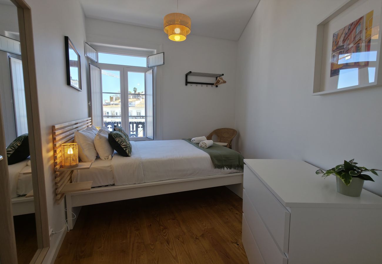 Apartamento em Lisboa - [NEW] Bairro Alto View 4E up to 25guests by Central Hill