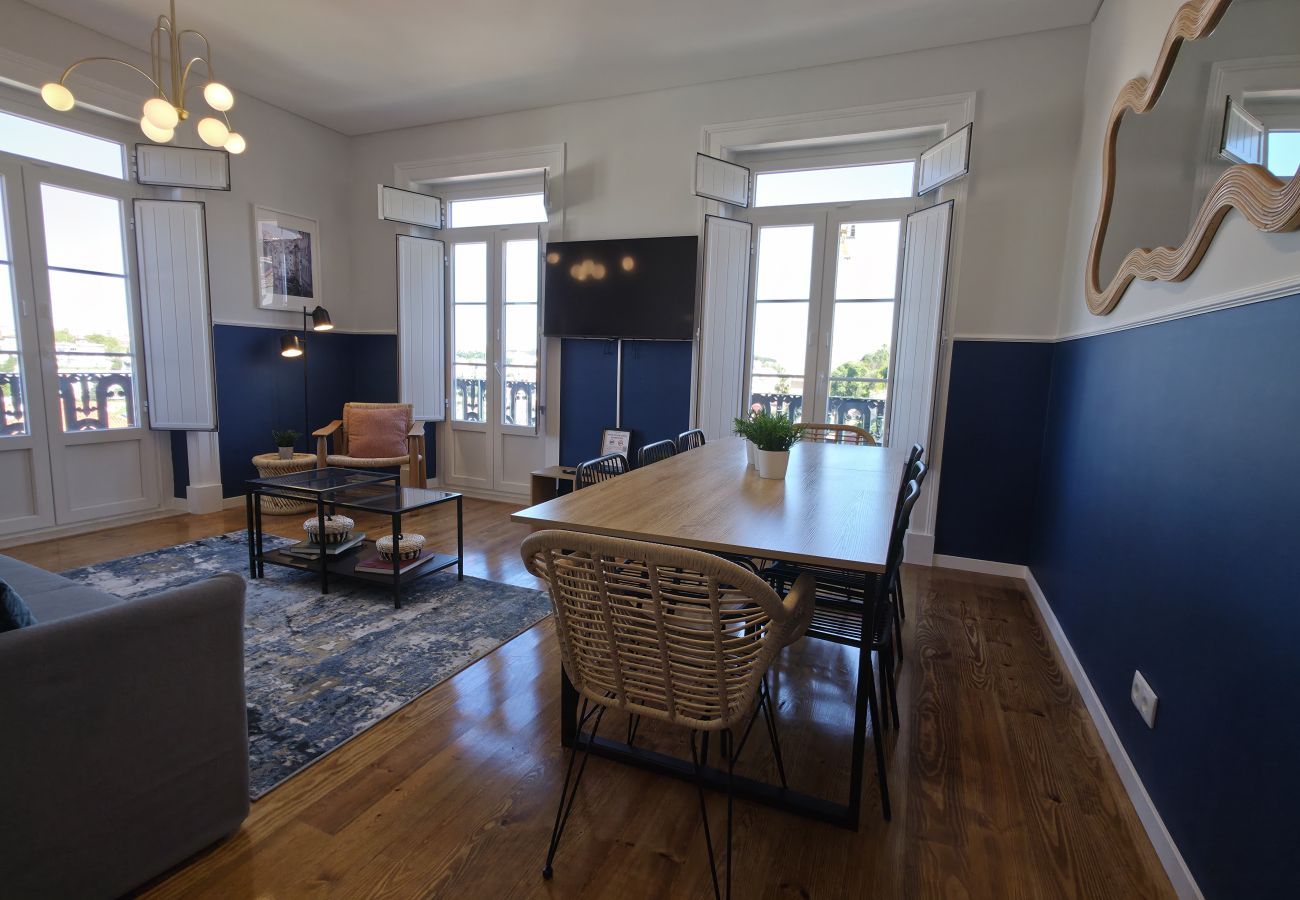 Apartamento em Lisboa - [NEW] Bairro Alto View 4E up to 25guests by Central Hill