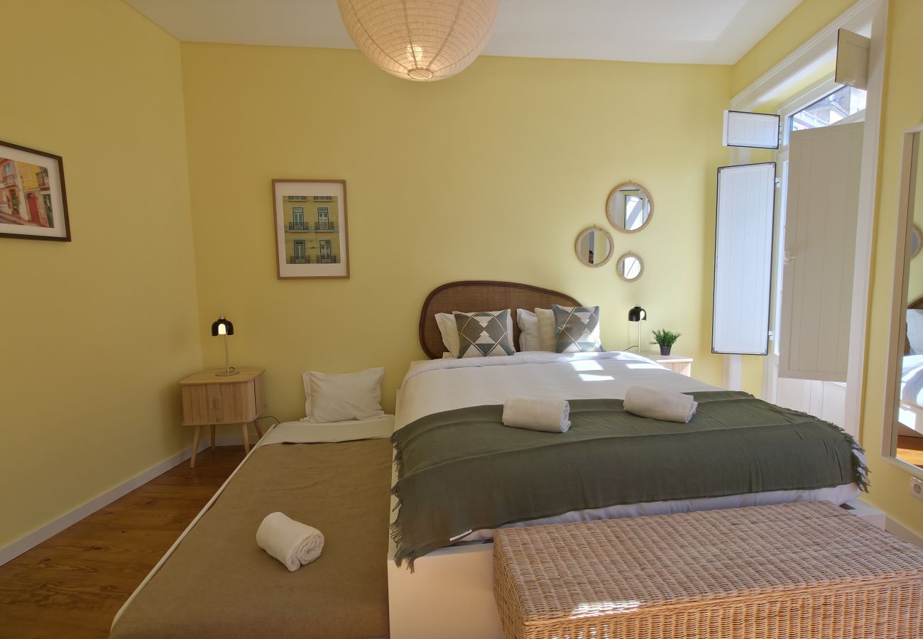 Apartamento em Lisboa - [NEW] Bairro Alto View 4E up to 25guests by Central Hill