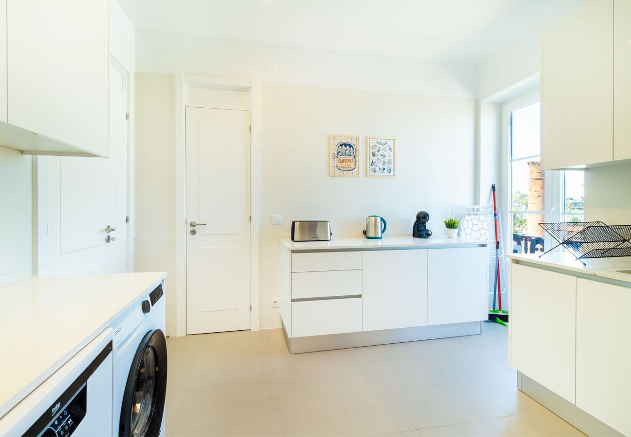 Apartamento em Lisboa - [NEW] Bairro Alto View 4E up to 25guests by Central Hill