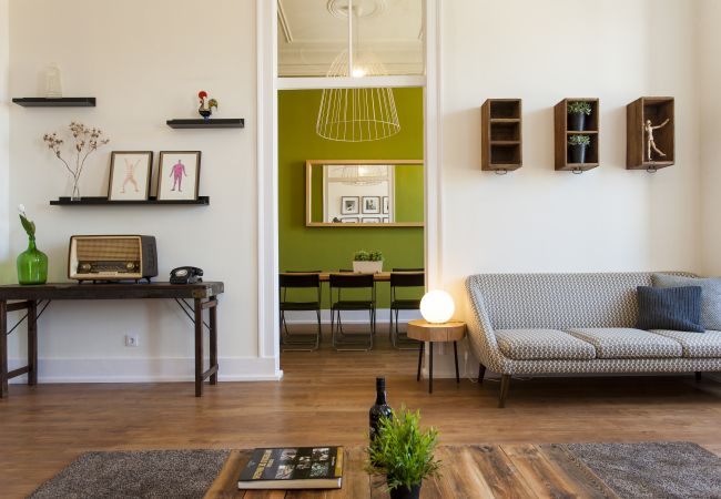 Apartamento em Lisboa - Big Bairro Alto 2D up to 25 guests by Central Hill