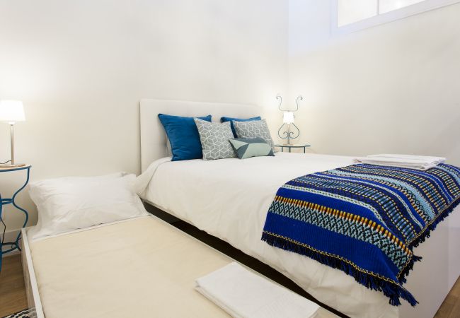 Apartamento em Lisbon - Big Bairro Alto 2D up to 25 guests by Central Hill Apartamento em Lisbon - Big Bairro Alto 2D up to 25 guests by Central Hill