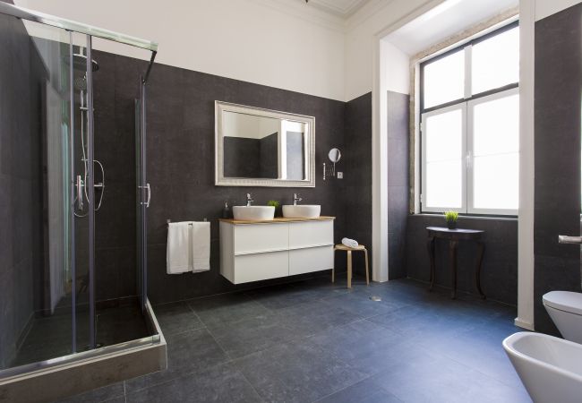 Apartamento em Lisbon - Big Bairro Alto 2D up to 25 guests by Central Hill Apartamento em Lisbon - Big Bairro Alto 2D up to 25 guests by Central Hill