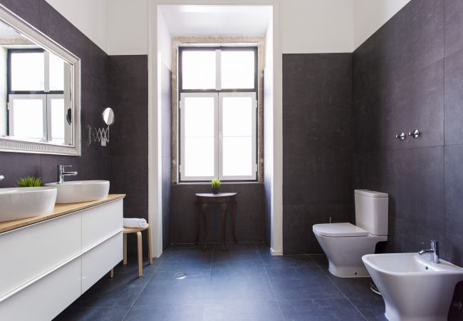 Apartamento em Lisbon - Big Bairro Alto 2D up to 25 guests by Central Hill Apartamento em Lisbon - Big Bairro Alto 2D up to 25 guests by Central Hill