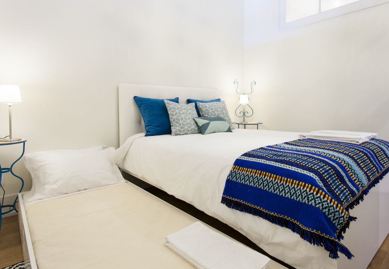 Apartamento em Lisboa - Big Bairro Alto 2D up to 25 guests by Central Hill