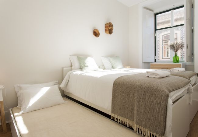 Apartamento em Lisboa - Big Bairro Alto 2E up to 27 guests by Central Hill