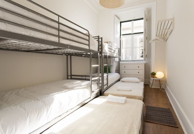 Apartamento em Lisbon - Big Bairro Alto 2E up to 27 guests by Central Hill Apartamento em Lisbon - Big Bairro Alto 2E up to 27 guests by Central Hill