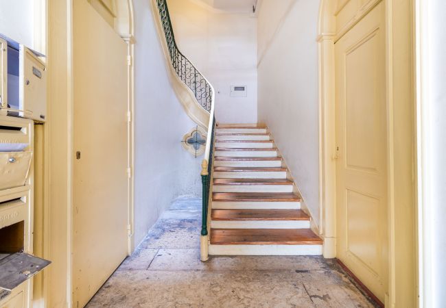 Apartamento em Lisbon - Big Bairro Alto 2E up to 27 guests by Central Hill Apartamento em Lisbon - Big Bairro Alto 2E up to 27 guests by Central Hill