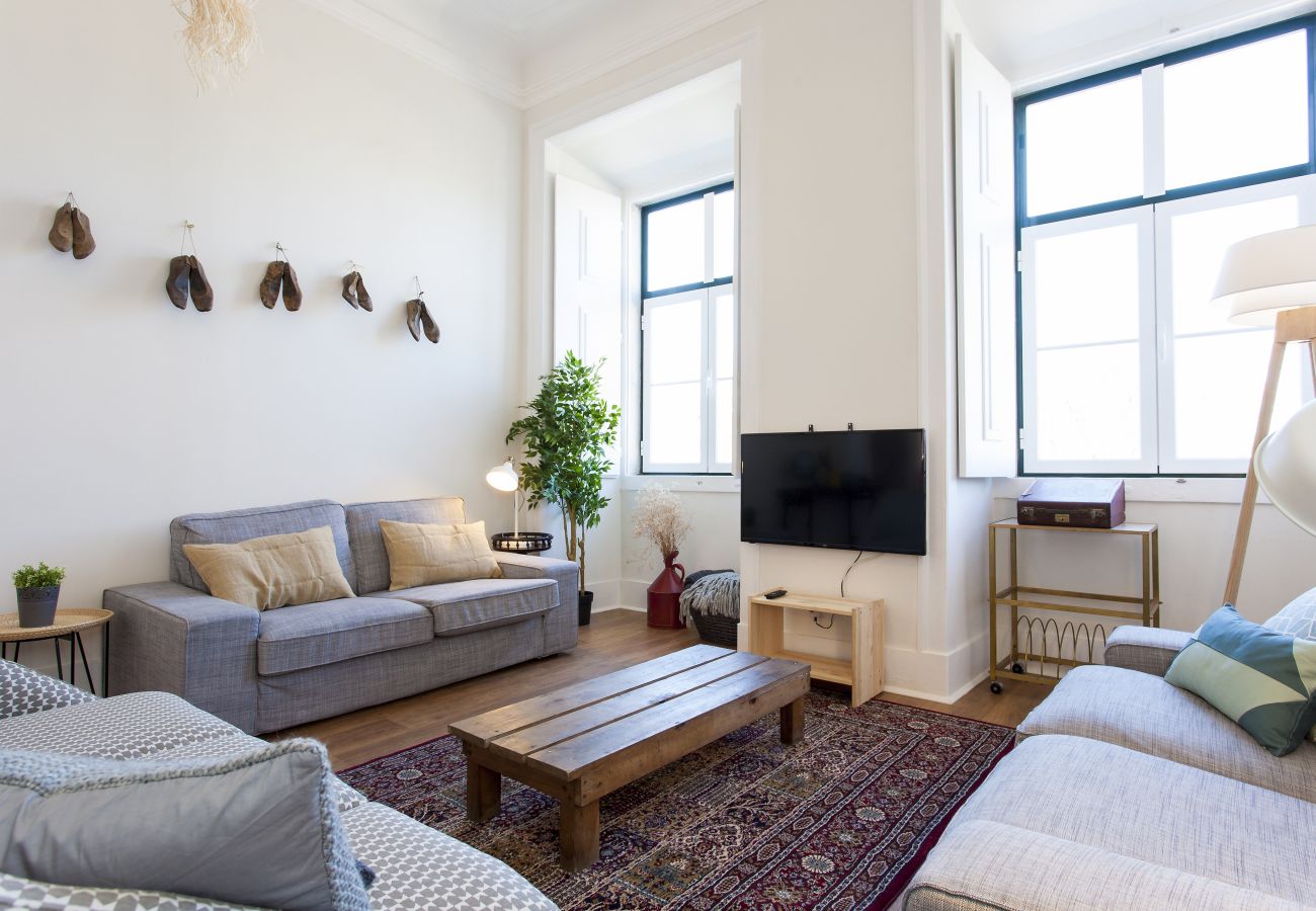 Apartamento em Lisboa - Big Bairro Alto 2E up to 27 guests by Central Hill