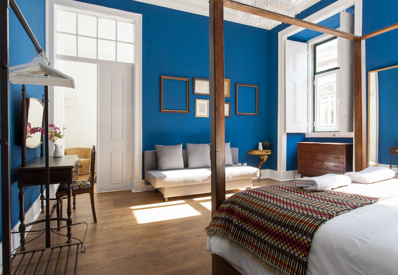 Apartamento em Lisboa - Big Bairro Alto 2E up to 27 guests by Central Hill