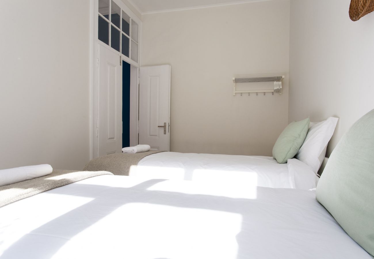 Apartamento em Lisboa - Big Bairro Alto 2E up to 27 guests by Central Hill