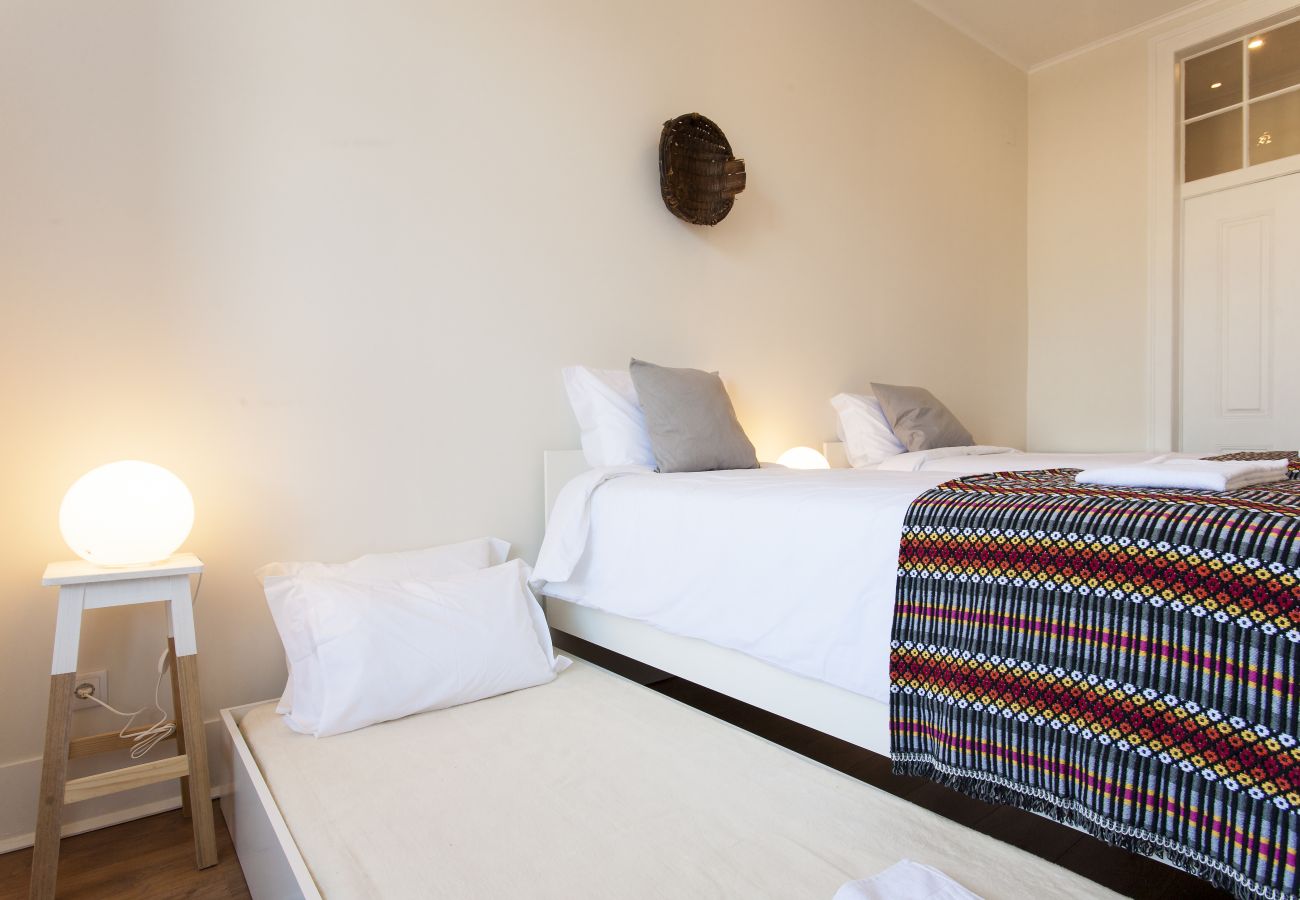 Apartamento em Lisboa - Big Bairro Alto 2E up to 27 guests by Central Hill