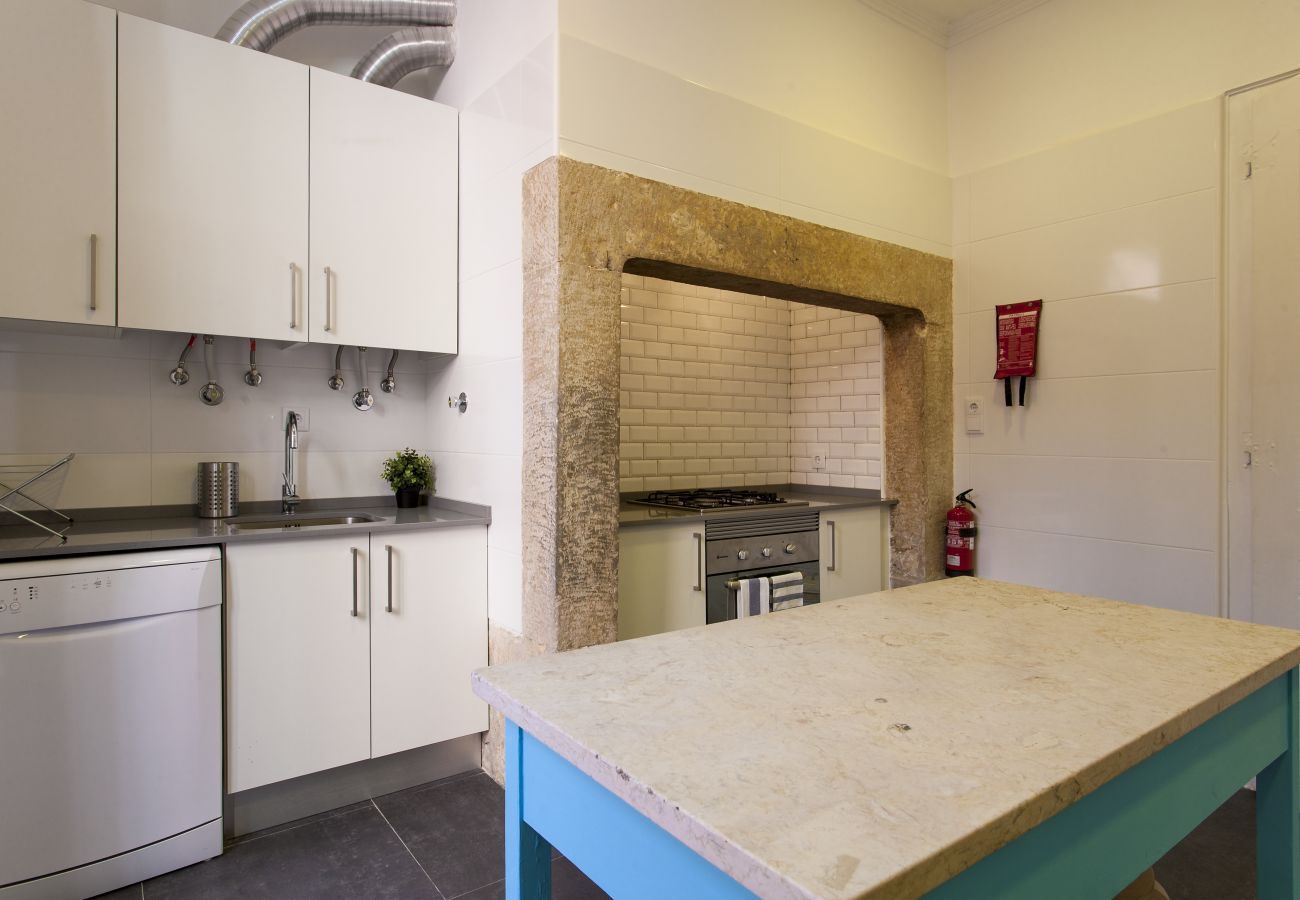 Apartamento em Lisboa - Big Bairro Alto 2E up to 27 guests by Central Hill