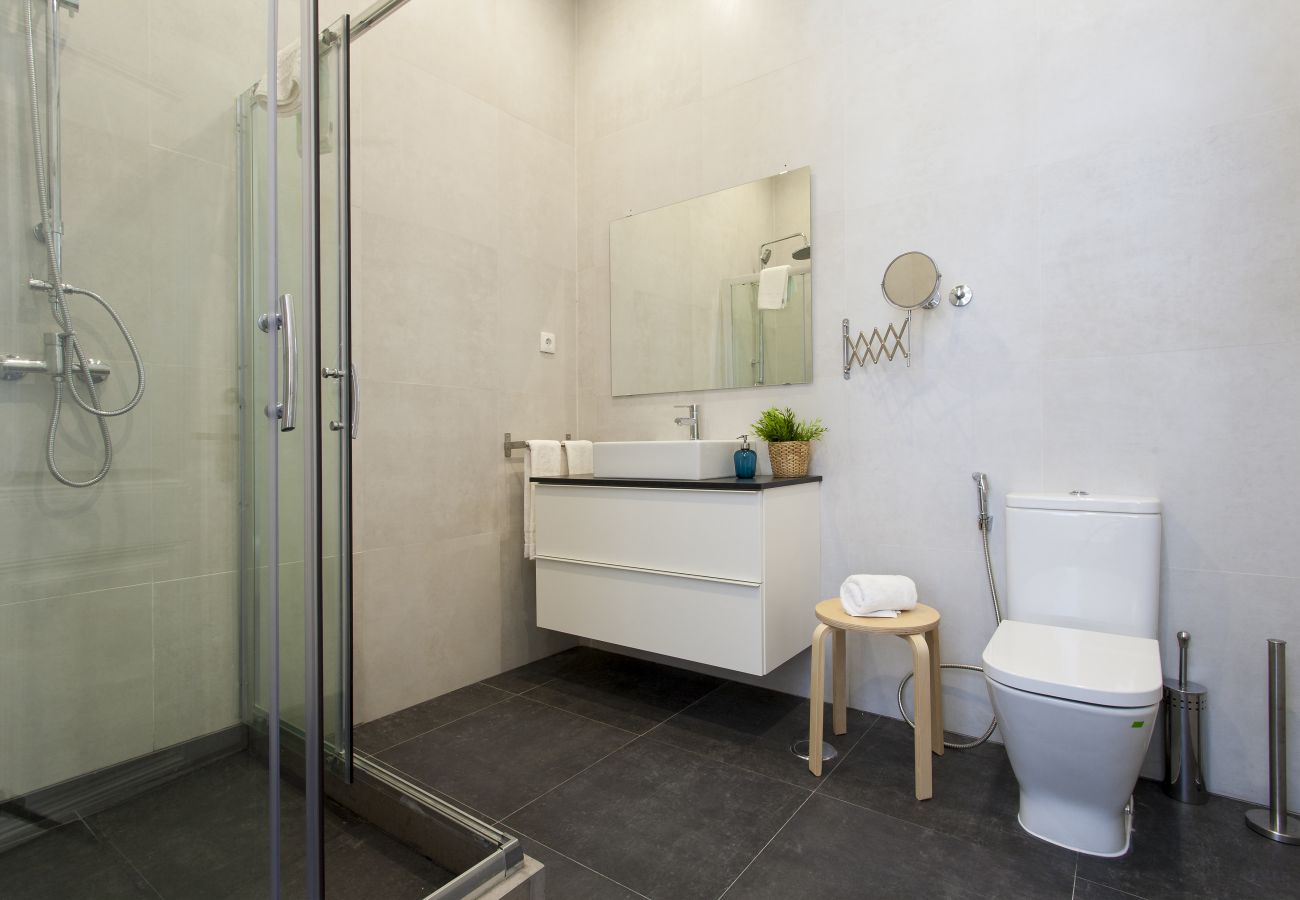 Apartamento em Lisboa - Big Bairro Alto 2E up to 27 guests by Central Hill