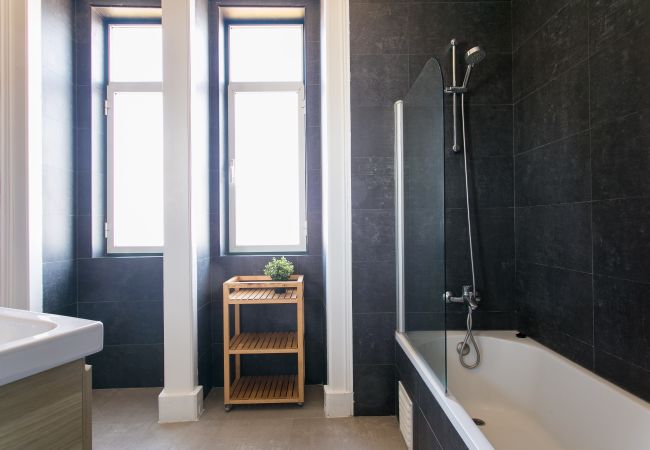 Apartamento em Lisbon - Bairro Alto View 3E up to 20guests by Central Hill Apartamento em Lisbon - Bairro Alto View 3E up to 20guests by Central Hill