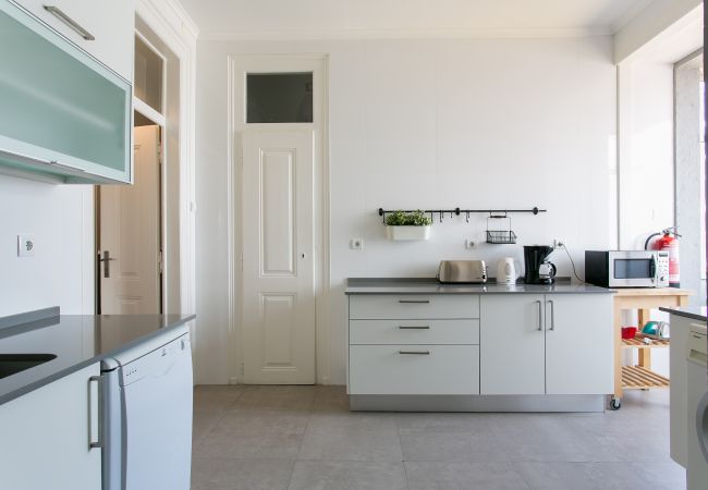 Apartamento em Lisbon - Bairro Alto View 3E up to 20guests by Central Hill Apartamento em Lisbon - Bairro Alto View 3E up to 20guests by Central Hill
