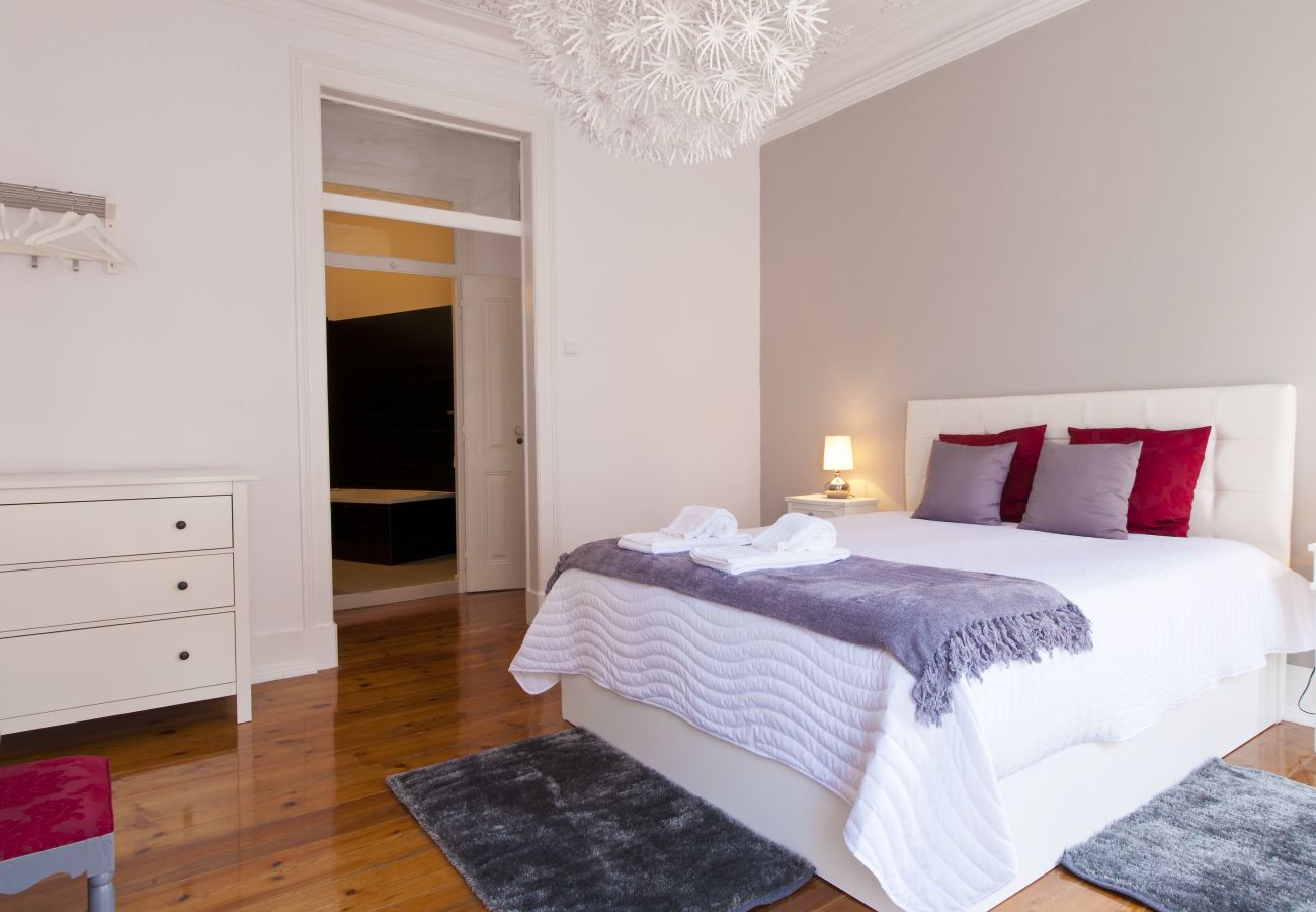 Apartamento em Lisboa - Bairro Alto w/ View up to 20guests by Central Hill