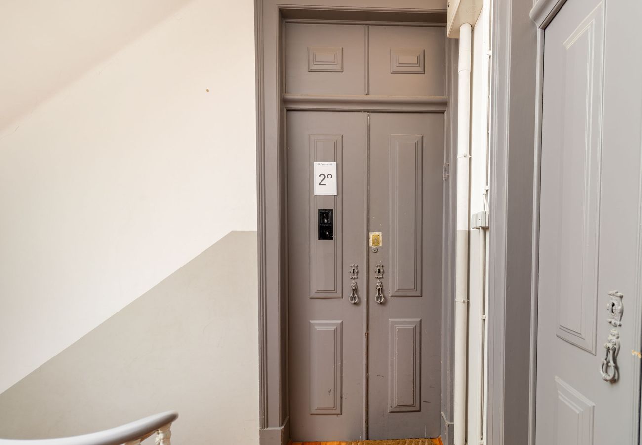 Apartamento em Lisboa - Bairro Alto w/ View up to 20guests by Central Hill