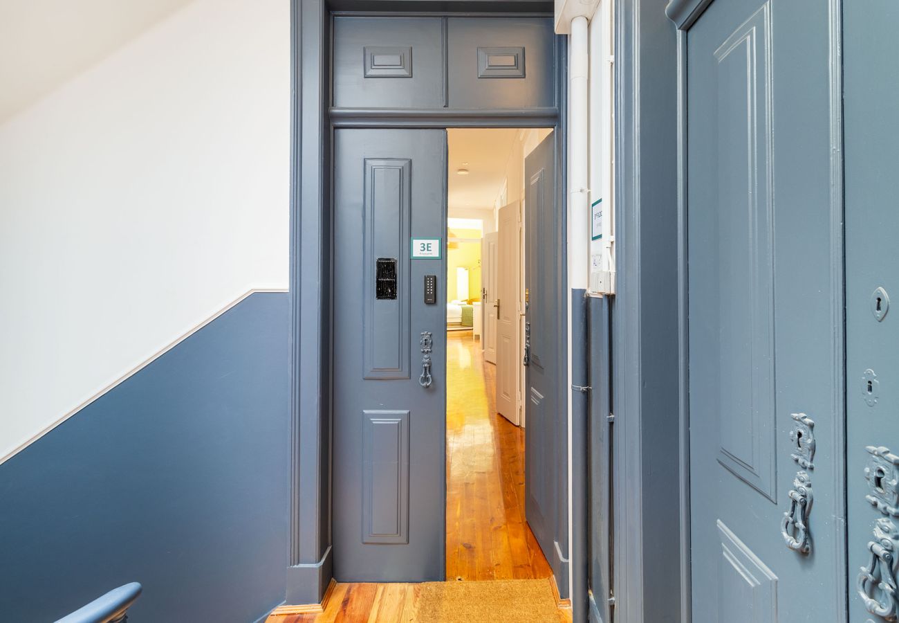 Apartamento em Lisboa - [NEW] Bairro Alto View 3E up to 21guests by Central Hill