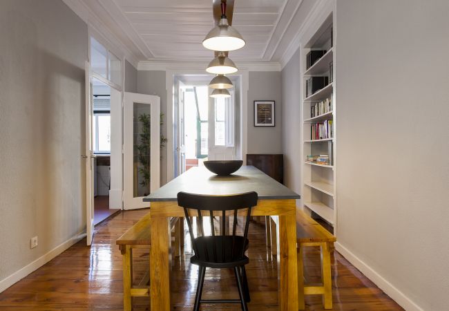Apartamento em Lisbon - Big Flat w/Terrace up to 22guests by Central Hill Apartamento em Lisbon - Big Flat w/Terrace up to 22guests by Central Hill