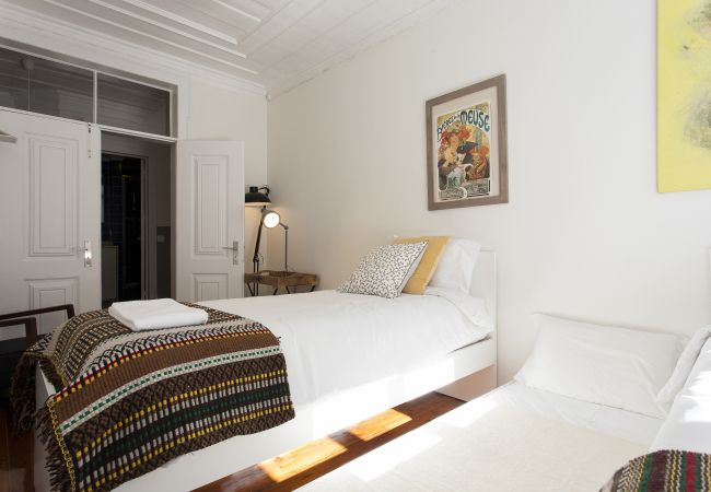 Apartamento em Lisbon - Big Flat w/Terrace up to 22guests by Central Hill Apartamento em Lisbon - Big Flat w/Terrace up to 22guests by Central Hill