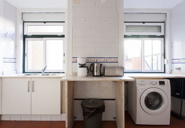 Apartamento em Lisbon - Big Flat w/Terrace up to 22guests by Central Hill Apartamento em Lisbon - Big Flat w/Terrace up to 22guests by Central Hill