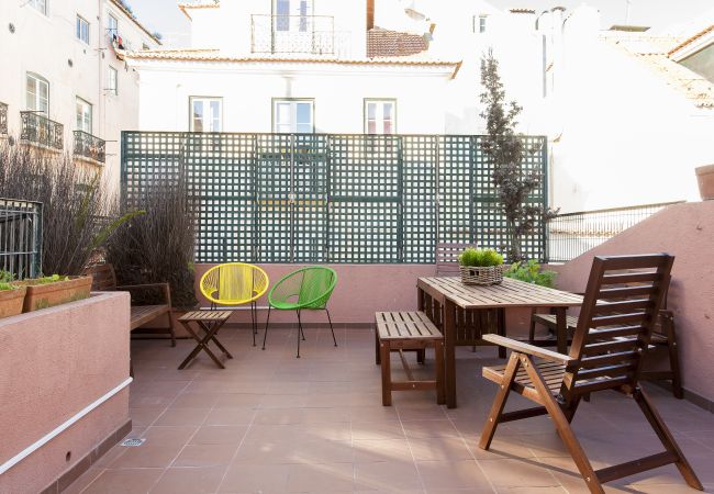 Apartamento em Lisbon - Big Flat w/Terrace up to 22guests by Central Hill Apartamento em Lisbon - Big Flat w/Terrace up to 22guests by Central Hill