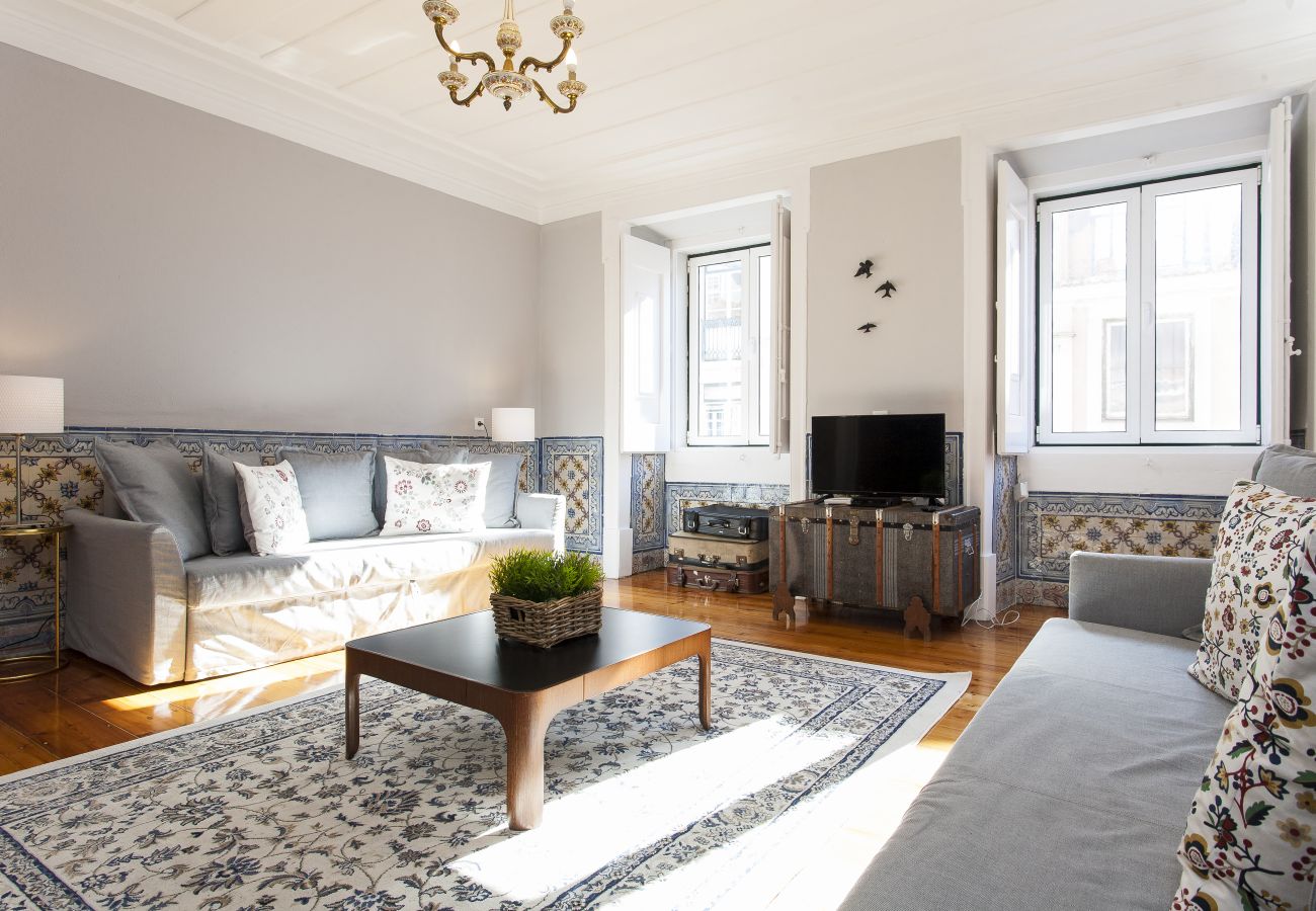 Apartamento em Lisboa - Big Flat w/Terrace up to 22guests by Central Hill