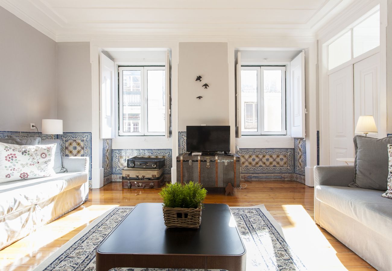 Apartamento em Lisboa - Big Flat w/Terrace up to 22guests by Central Hill