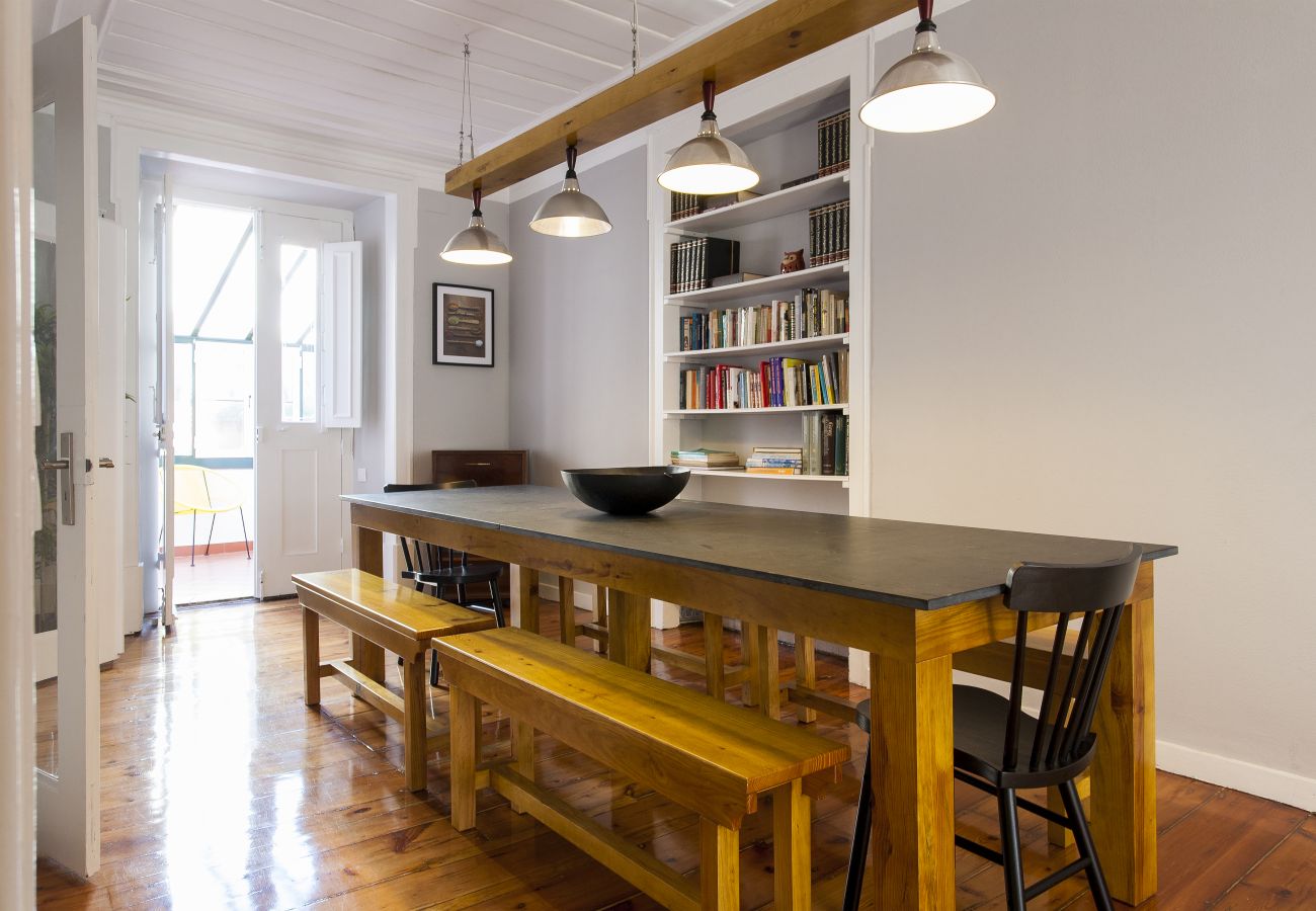 Apartamento em Lisboa - Big Flat w/Terrace up to 22guests by Central Hill