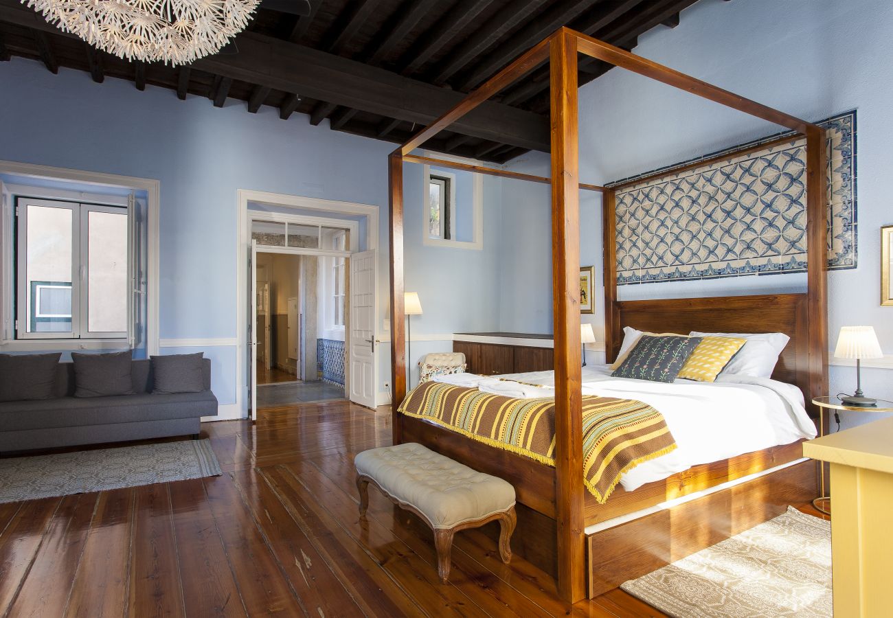 Apartamento em Lisboa - Big Flat w/Terrace up to 22guests by Central Hill