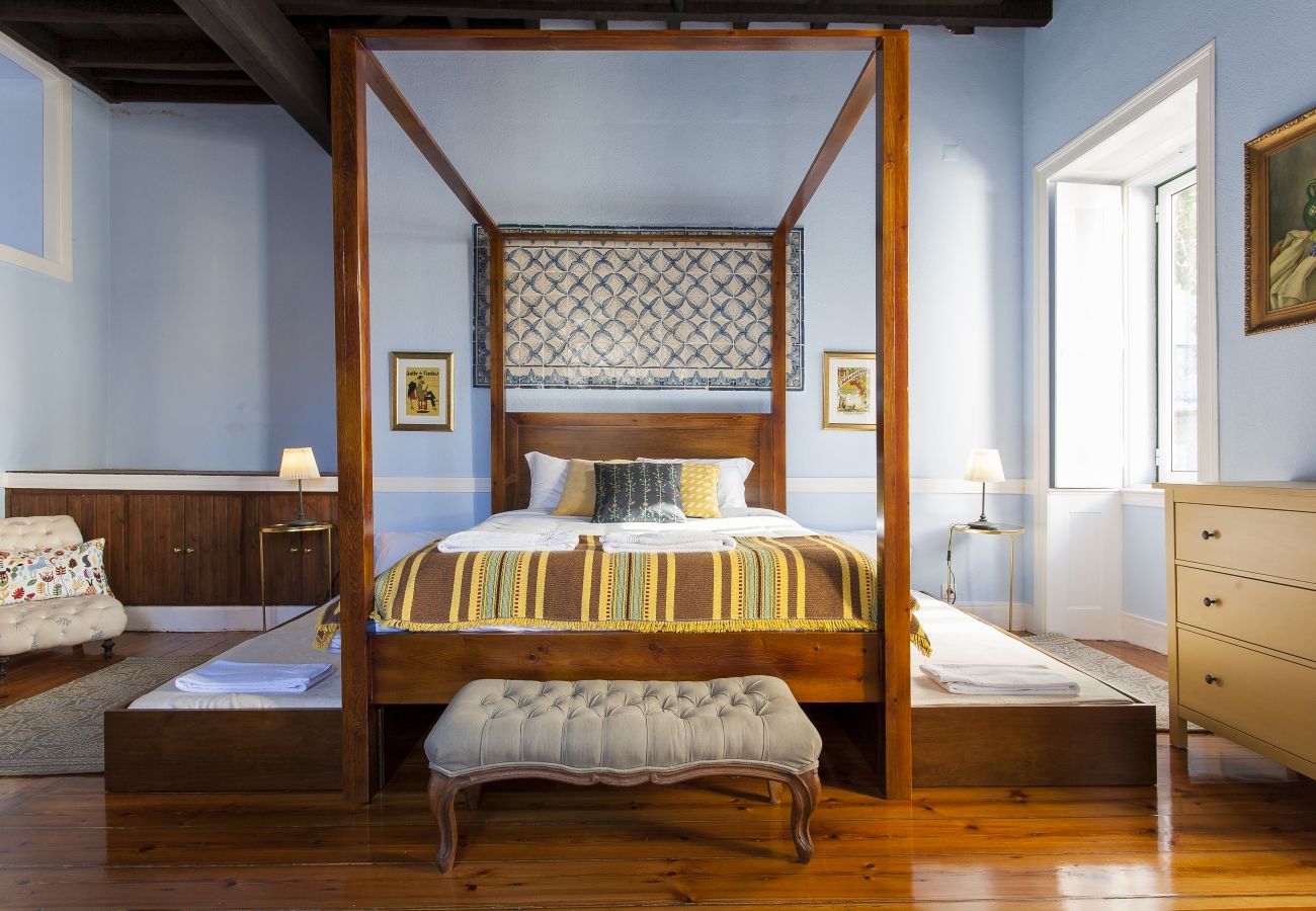 Apartamento em Lisboa - Big Flat w/Terrace up to 22guests by Central Hill