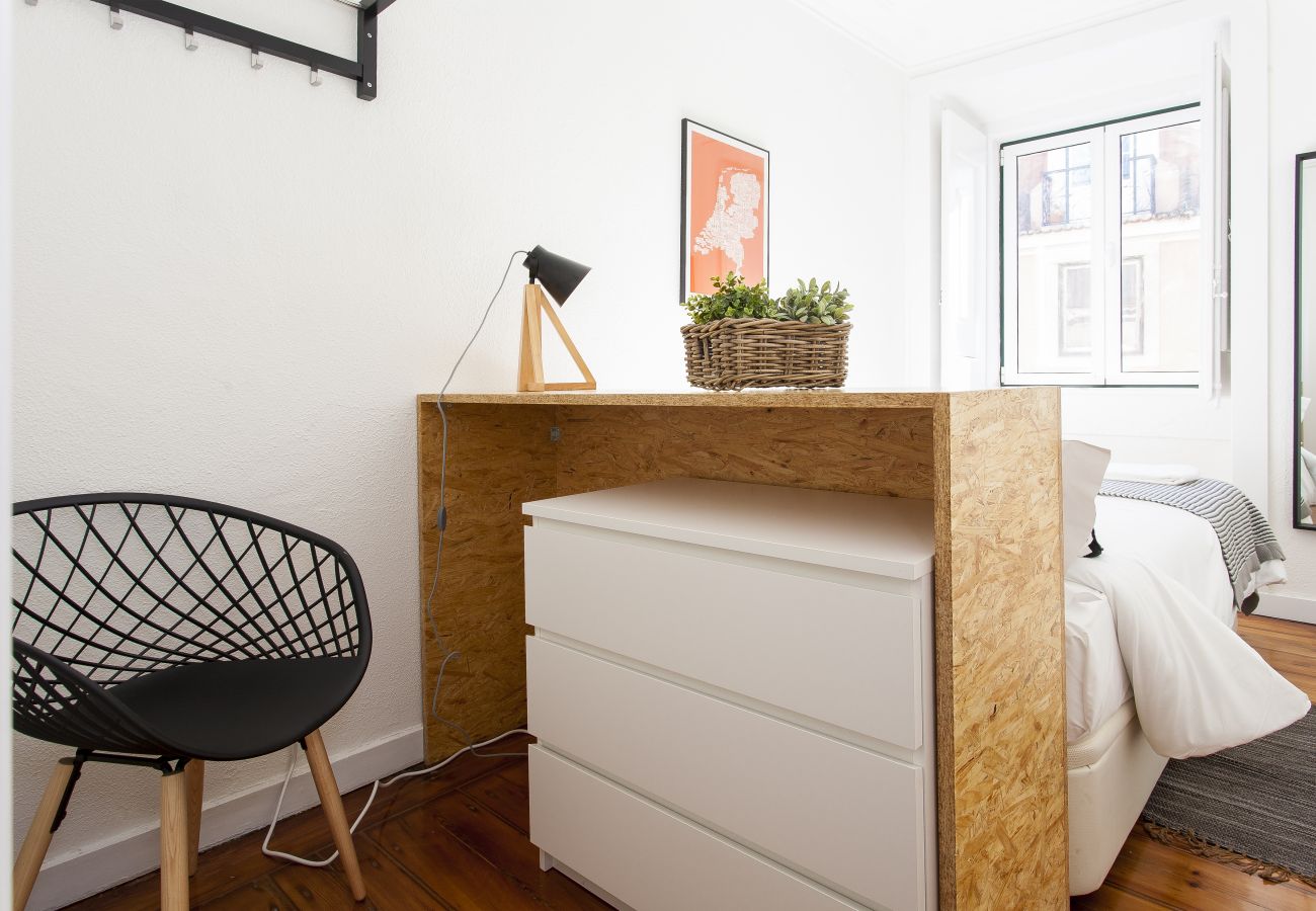 Apartamento em Lisboa - Big Flat w/Terrace up to 22guests by Central Hill