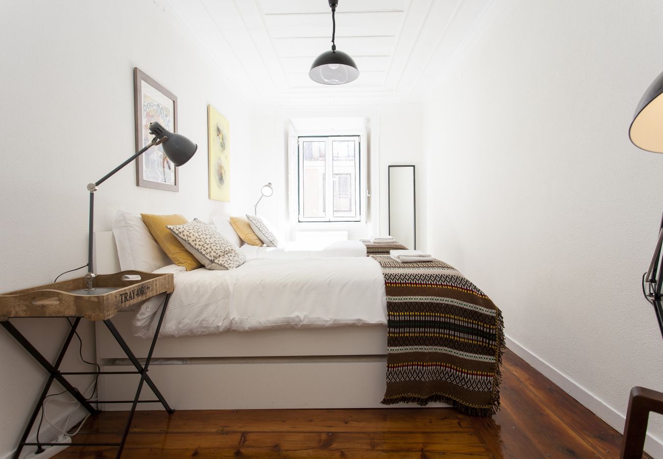Apartamento em Lisboa - Big Flat w/Terrace up to 22guests by Central Hill