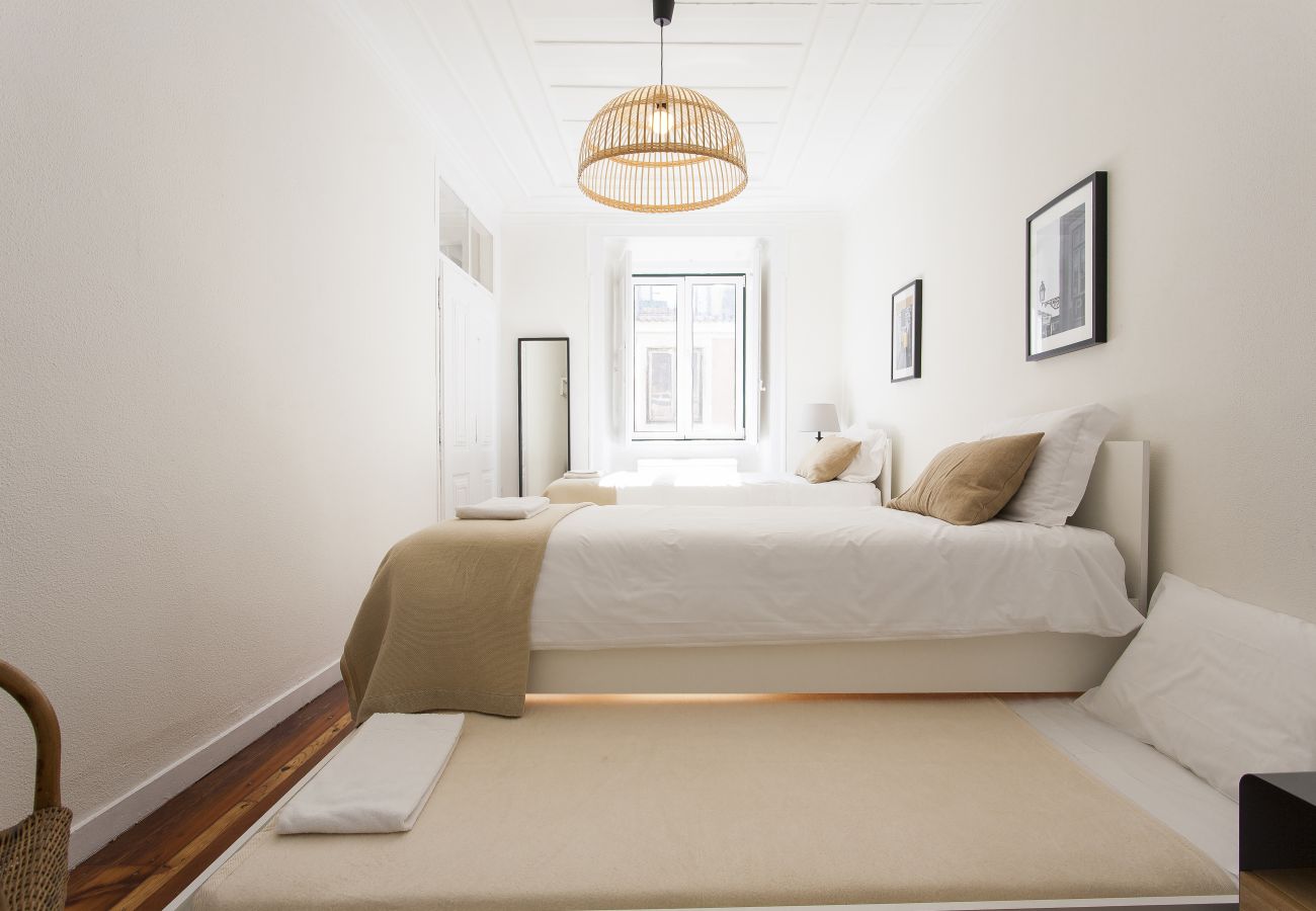 Apartamento em Lisboa - Big Flat w/Terrace up to 22guests by Central Hill