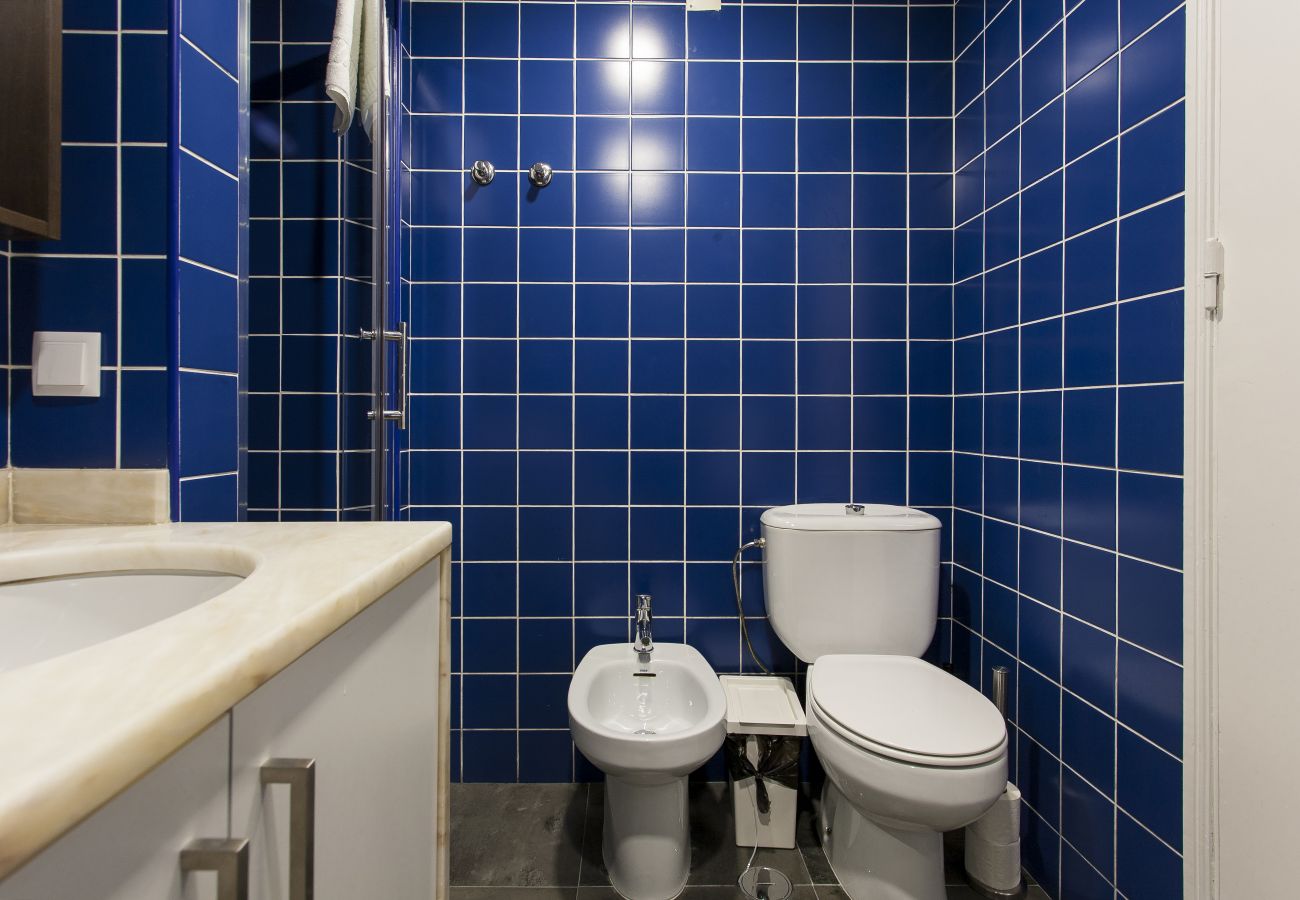 Apartamento em Lisboa - Big Flat w/Terrace up to 22guests by Central Hill