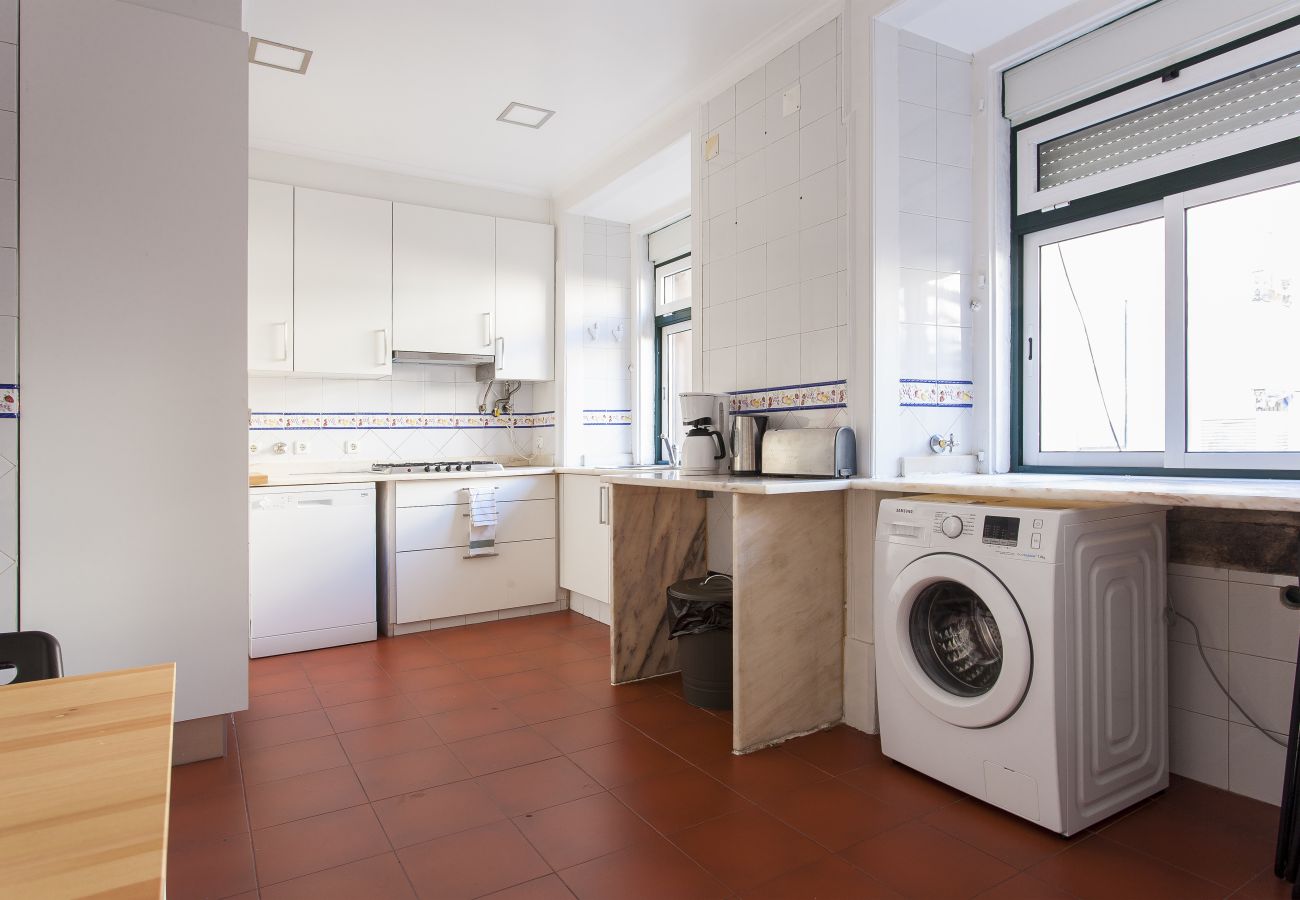 Apartamento em Lisboa - Big Flat w/Terrace up to 22guests by Central Hill