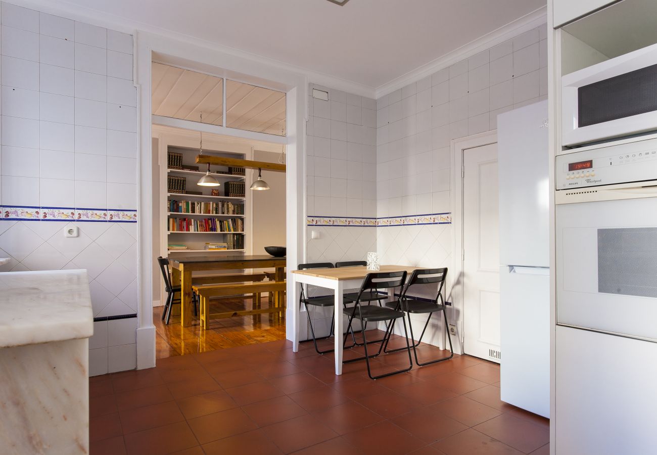 Apartamento em Lisboa - Big Flat w/Terrace up to 22guests by Central Hill