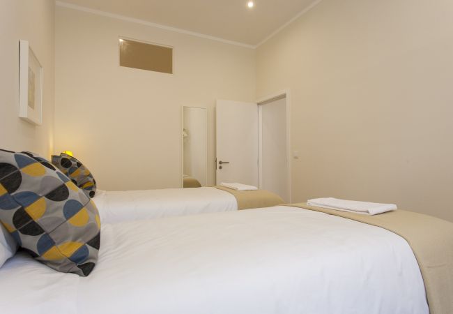 Apartamento em Lisbon - Central Downtown 2D up to 17guests by Central Hill Apartamento em Lisbon - Central Downtown 2D up to 17guests by Central Hill