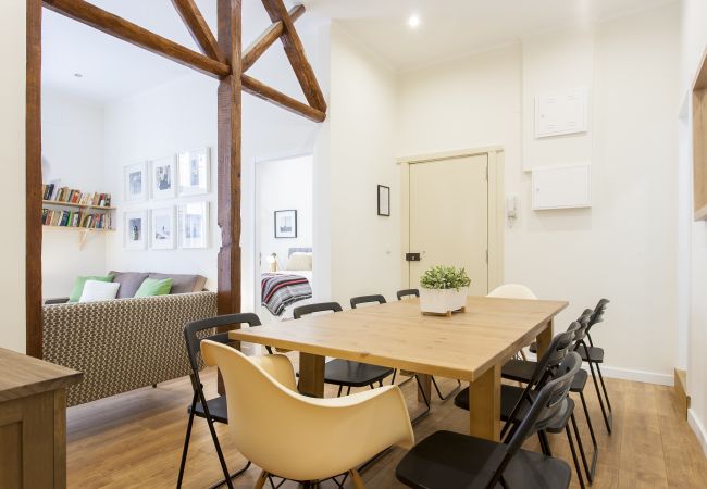 Apartamento em Lisbon - Central Downtown 1E up to 13guests by Central Hill Apartamento em Lisbon - Central Downtown 1E up to 13guests by Central Hill