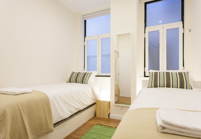 Apartamento em Lisbon - Central Downtown 1E up to 13guests by Central Hill Apartamento em Lisbon - Central Downtown 1E up to 13guests by Central Hill